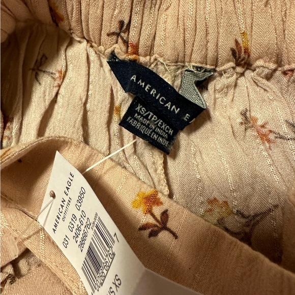 American Eagle Pink Floral Wide Leg Cropped Gaucho Pants - Picture 9 of 11